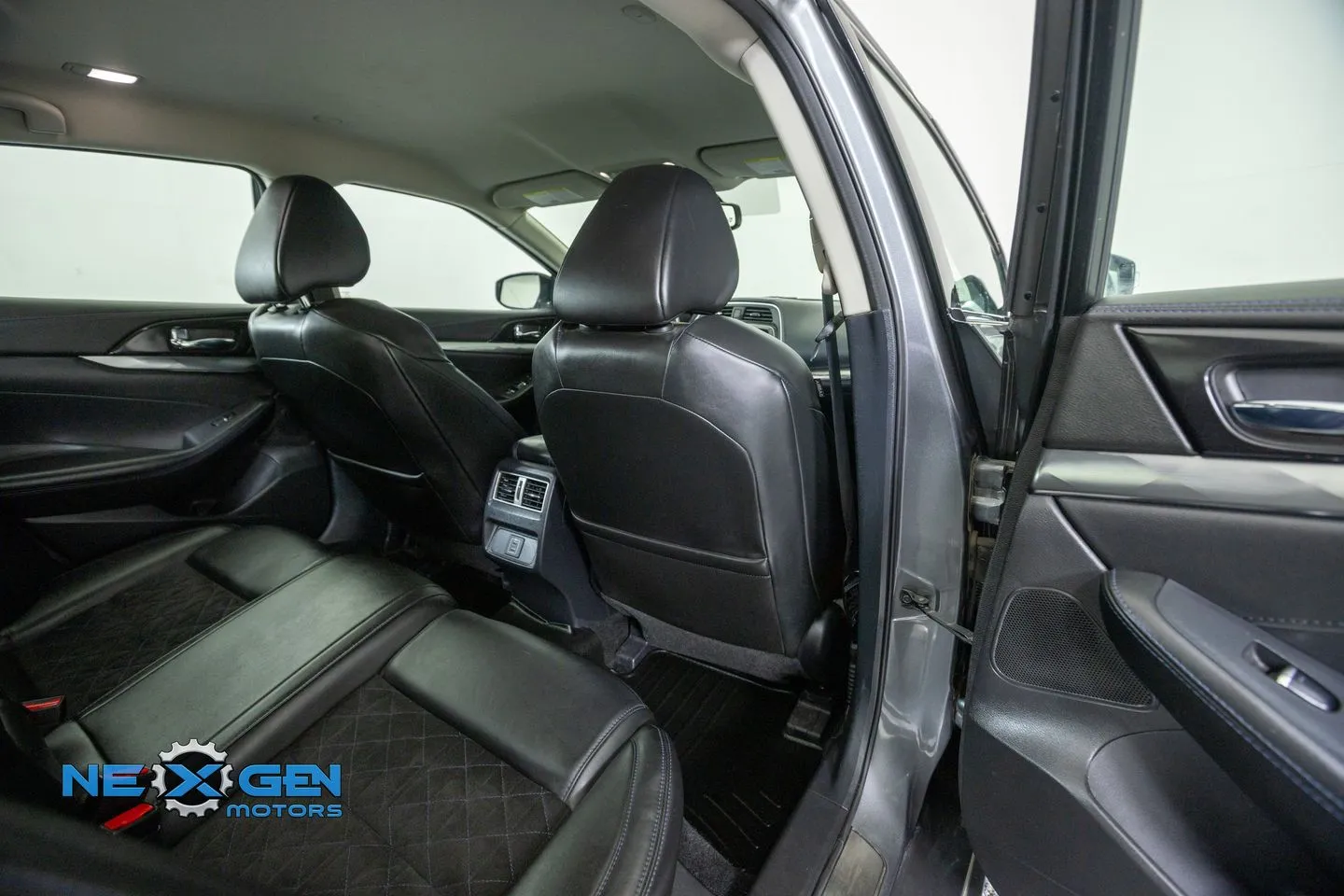 Nissan Maxima photo 36