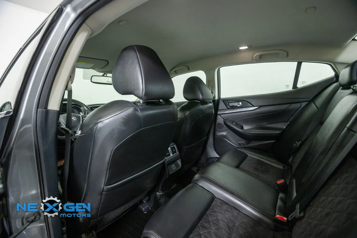Nissan Maxima photo 28