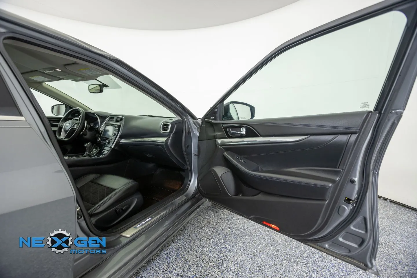 Nissan Maxima photo 40