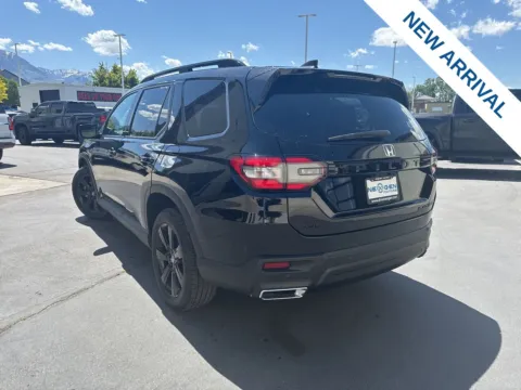 More photos of 2025 Honda Pilot Black Edition at NeXgen Motors, UT