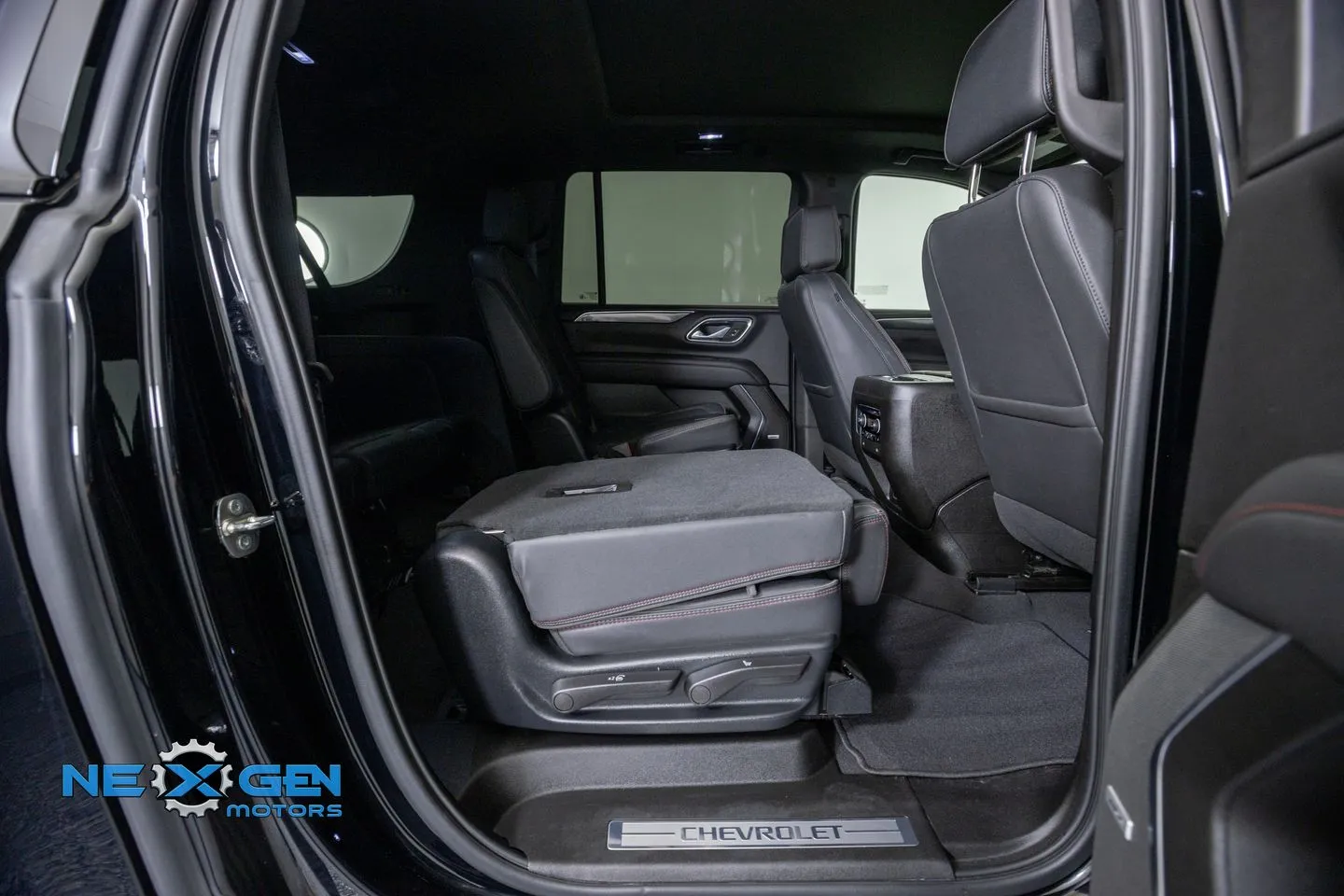 Chevrolet Suburban photo 40
