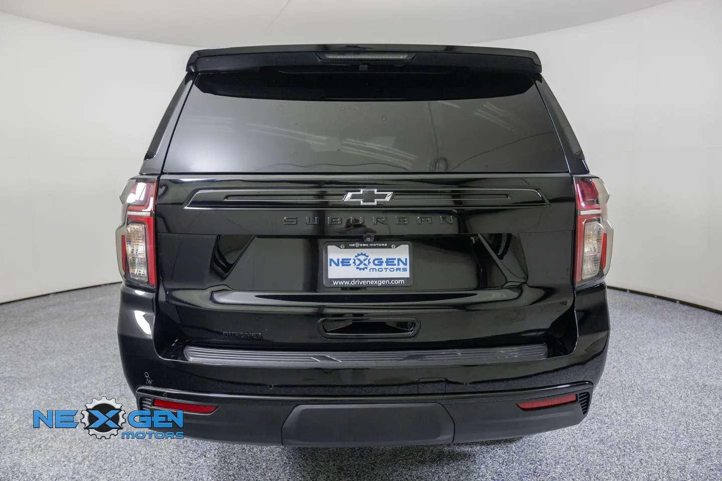 Chevrolet Suburban photo 7