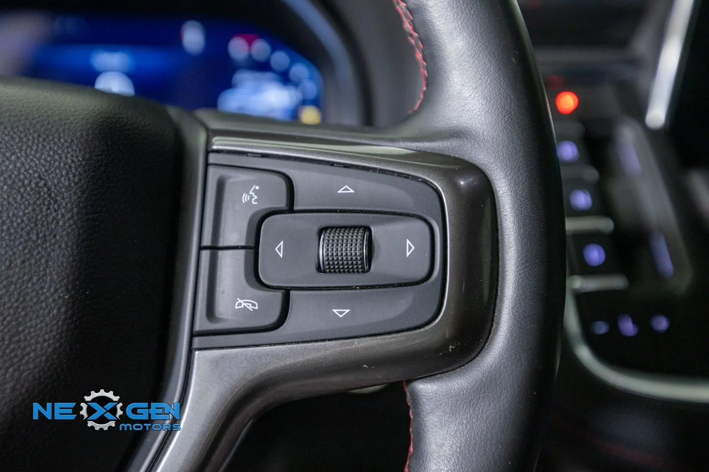 Chevrolet Suburban photo 16
