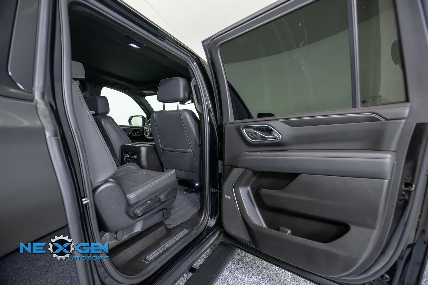 Chevrolet Suburban photo 37