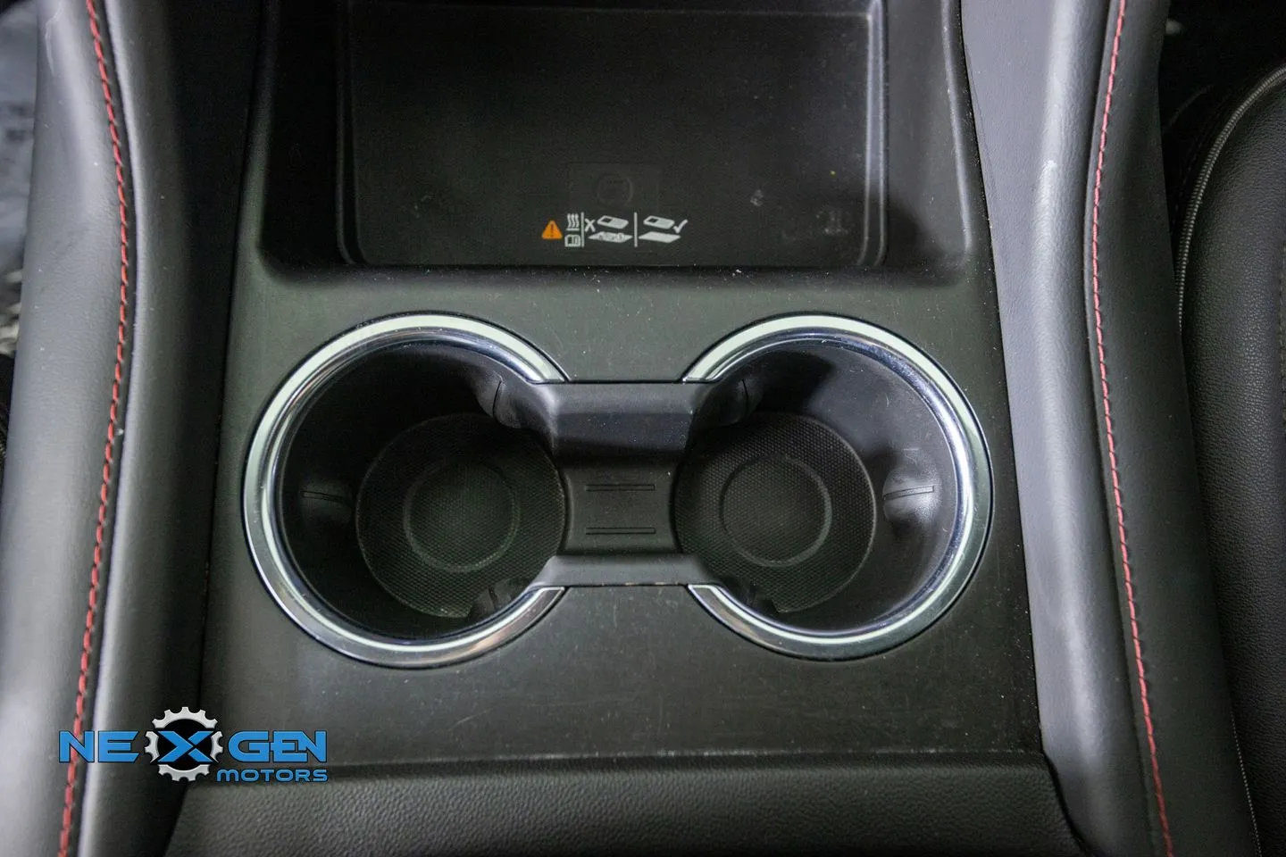 Chevrolet Suburban photo 25