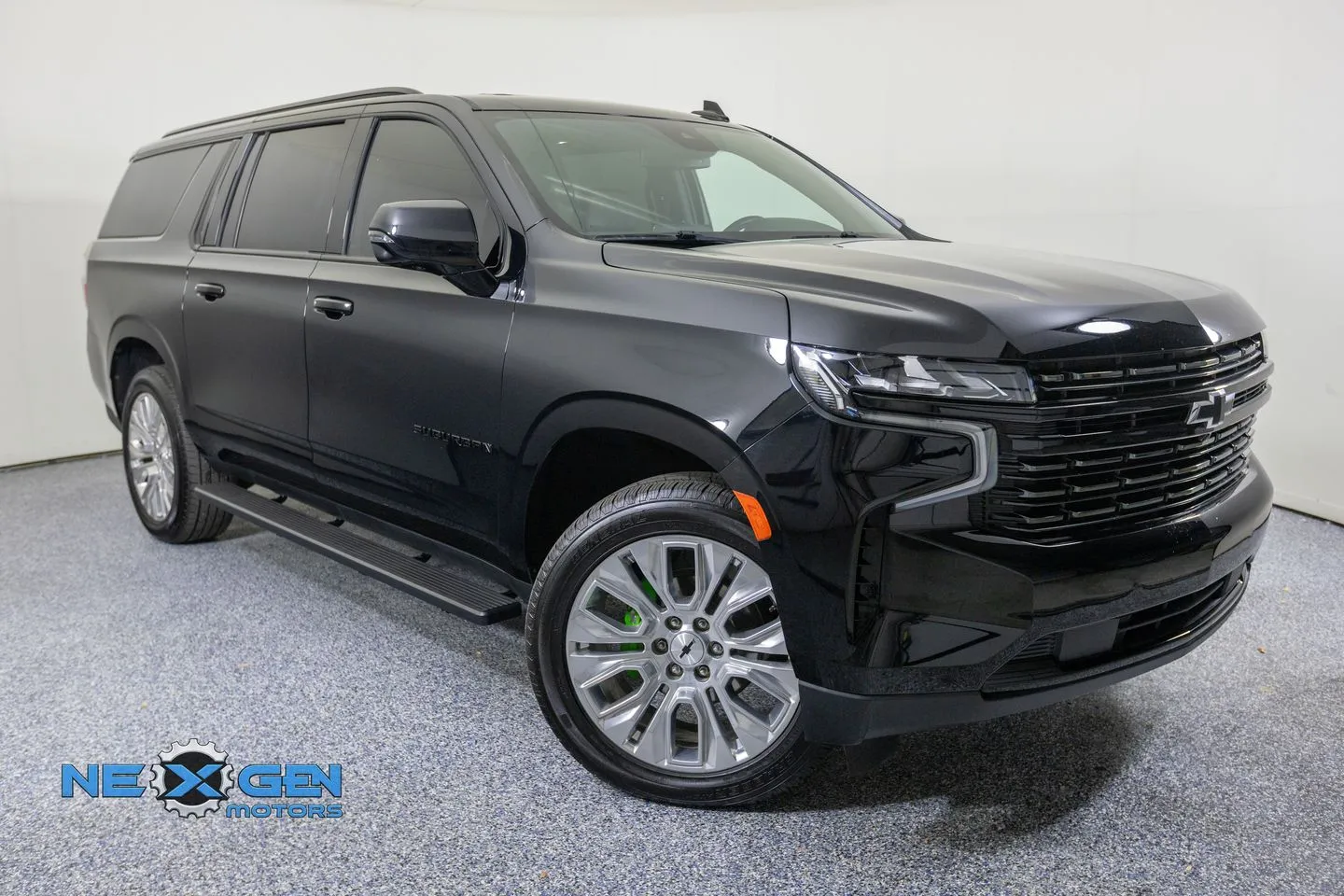 2023 Chevrolet Suburban 4WD 1500 RST's photo