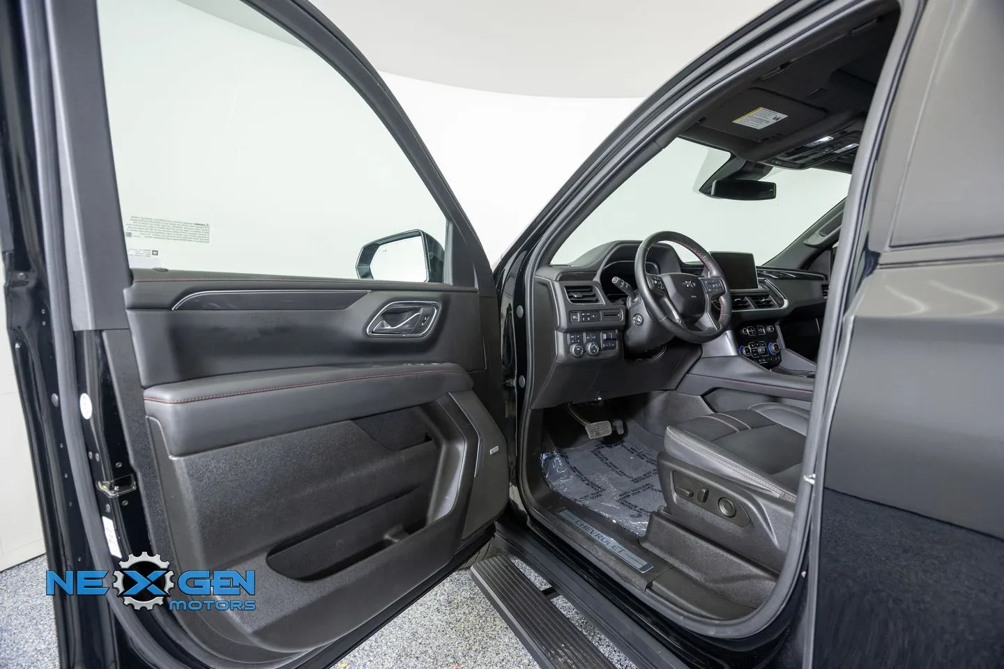 Chevrolet Suburban photo 10