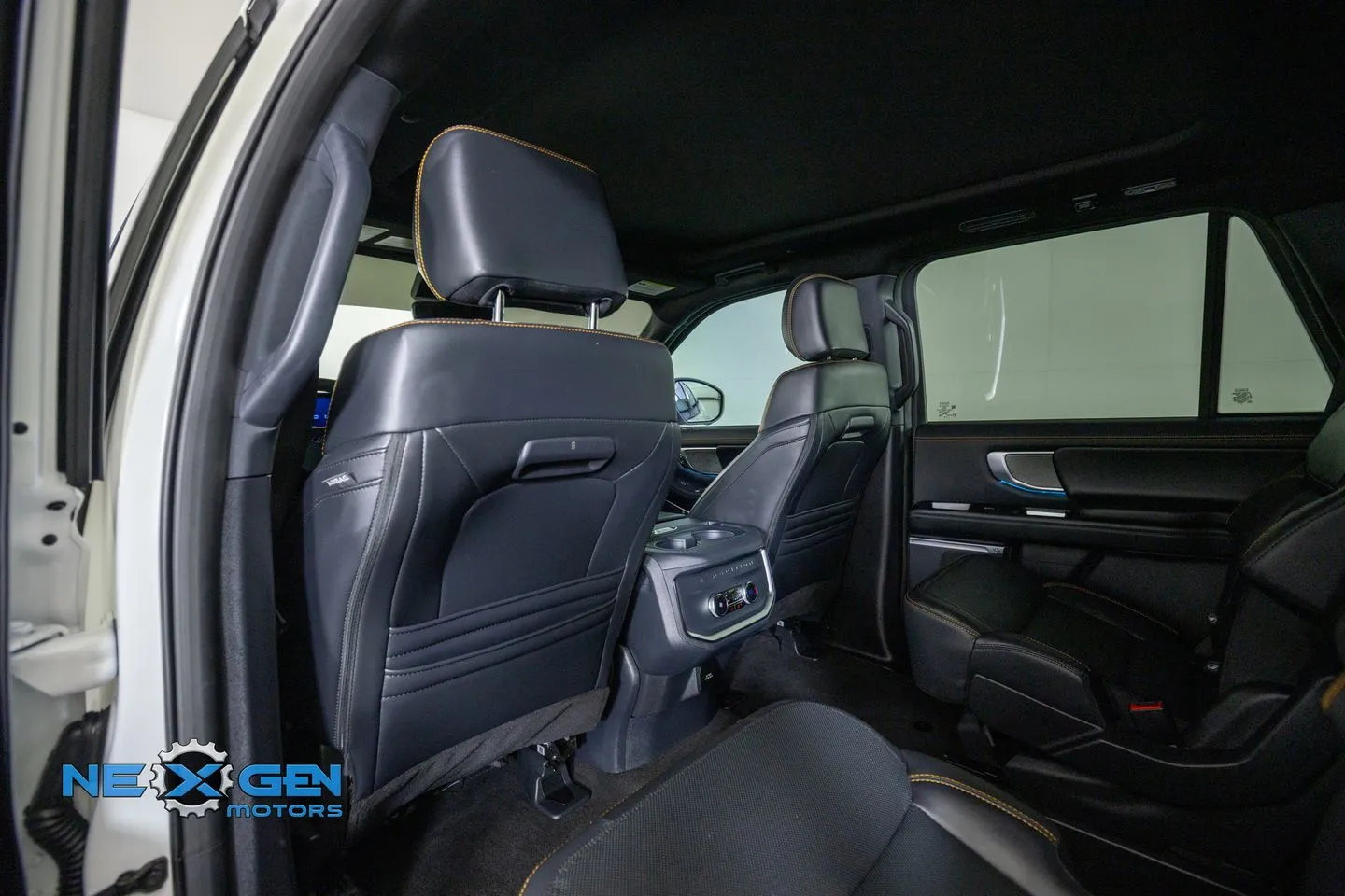 Ford Expedition photo 29