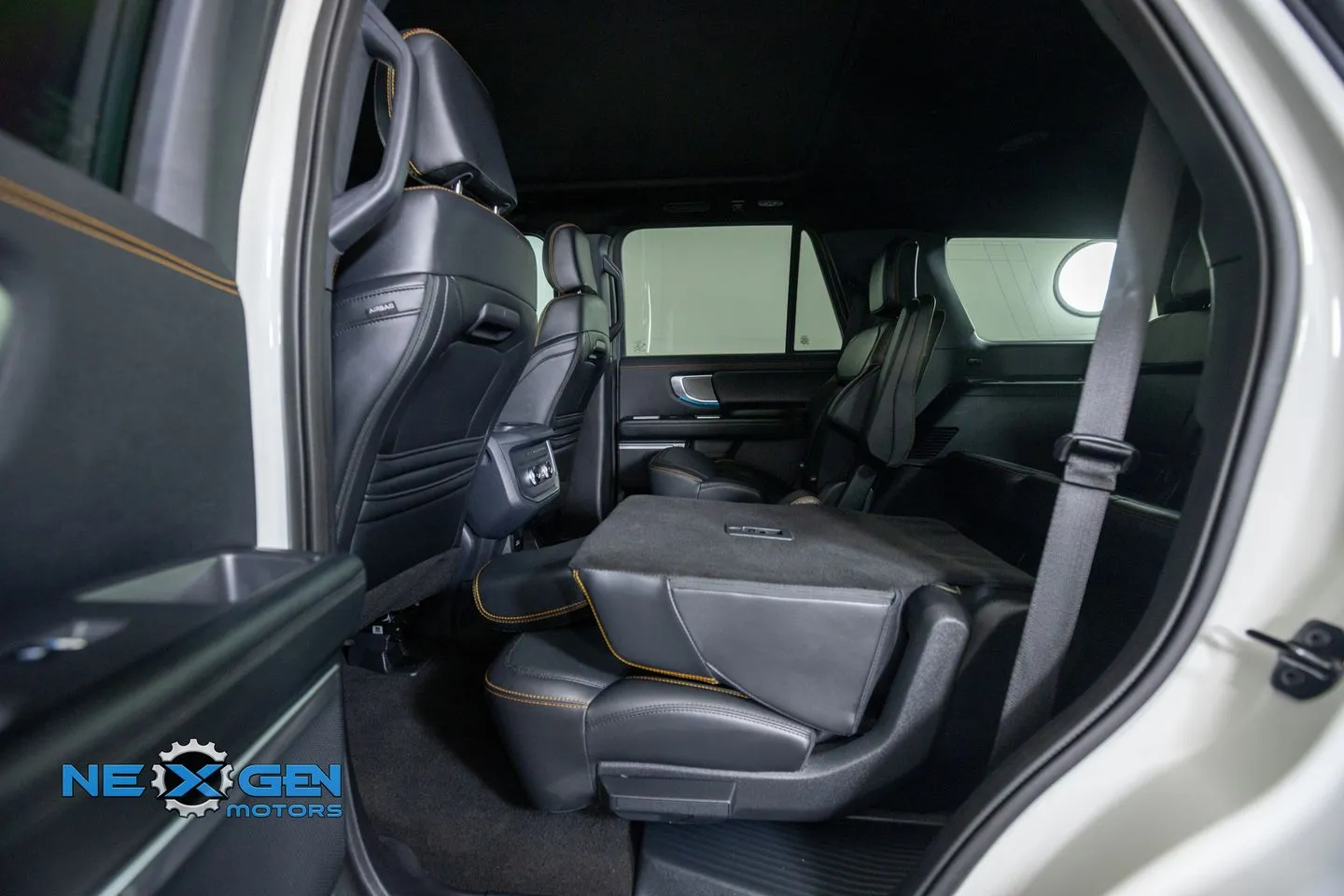 Ford Expedition photo 31