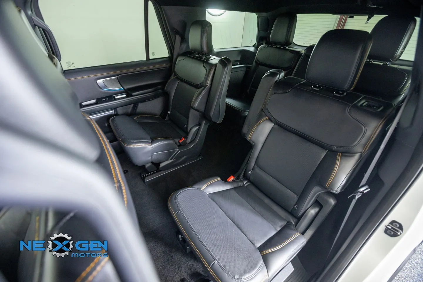 Ford Expedition photo 37
