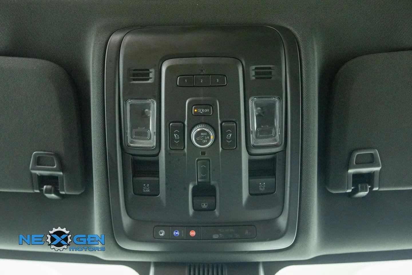 GMC Yukon XL photo 34