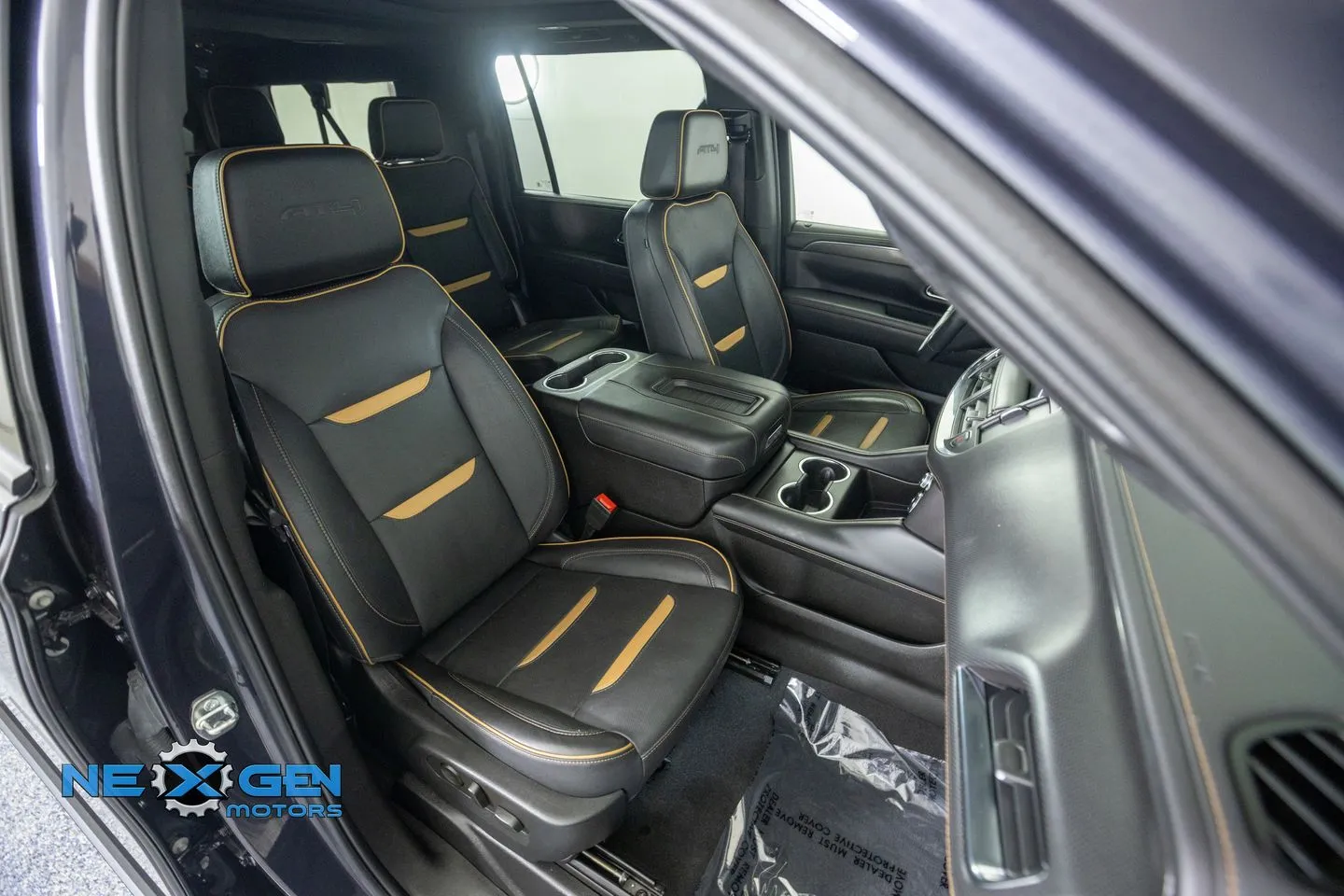 GMC Yukon XL photo 10