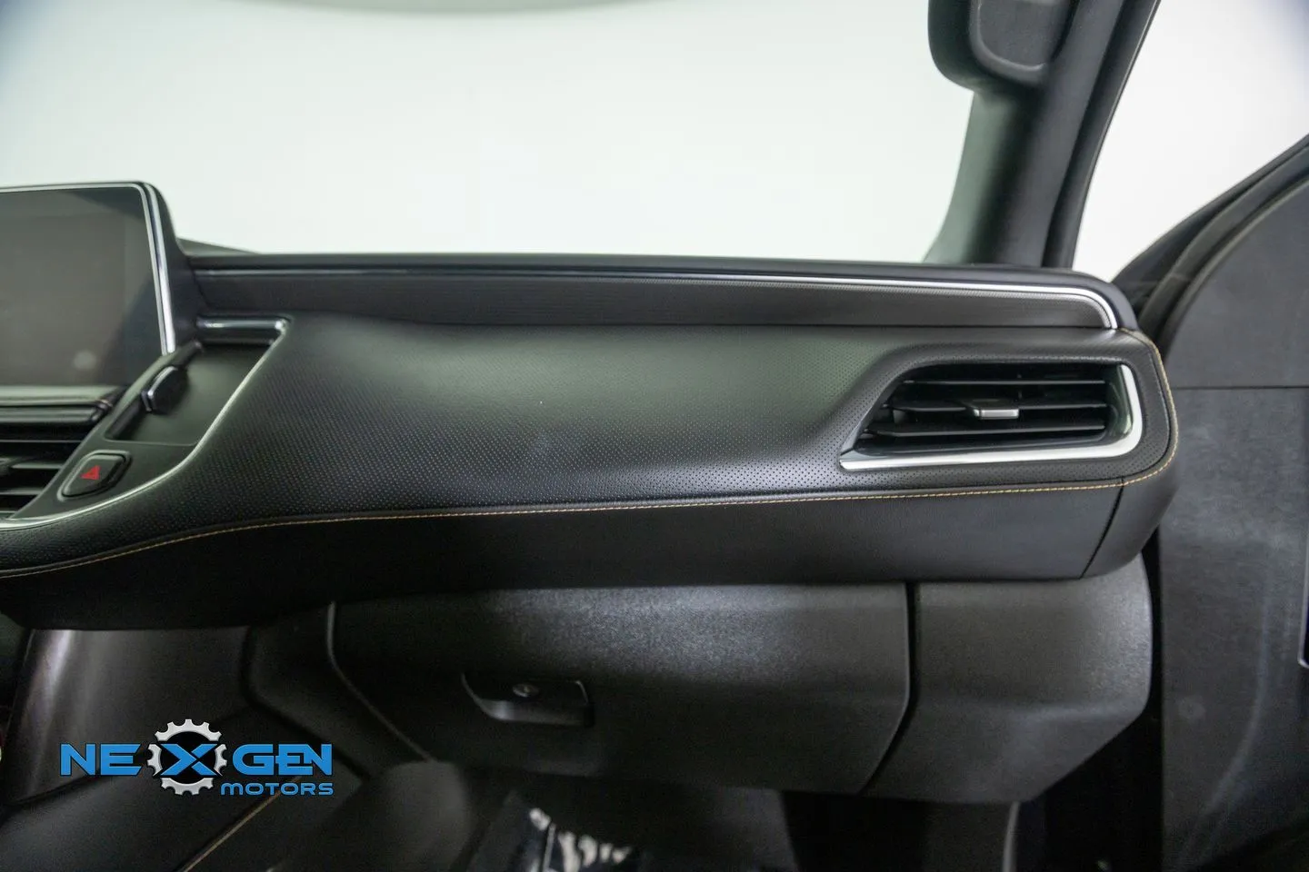 GMC Yukon XL photo 9