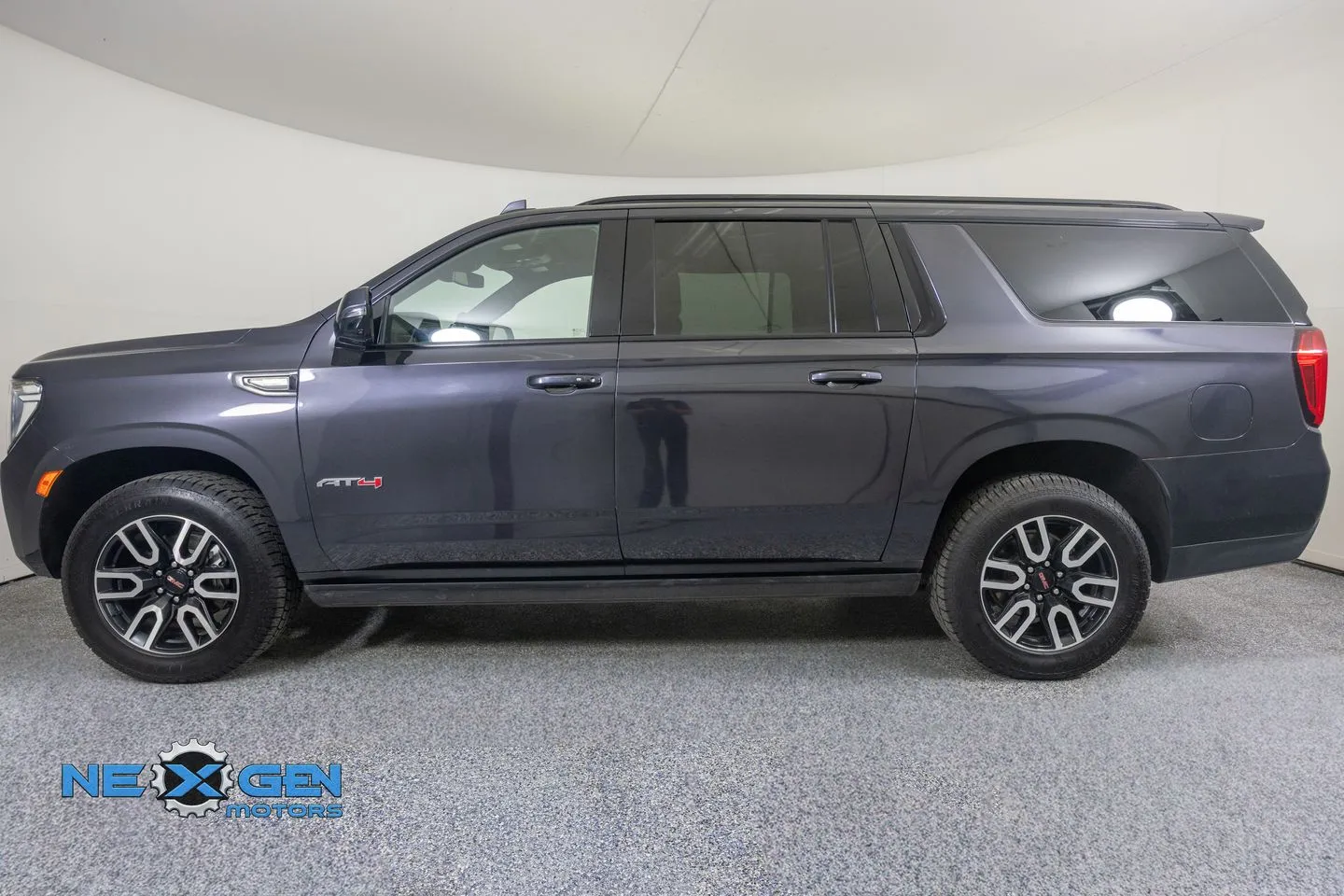 GMC Yukon XL photo 26