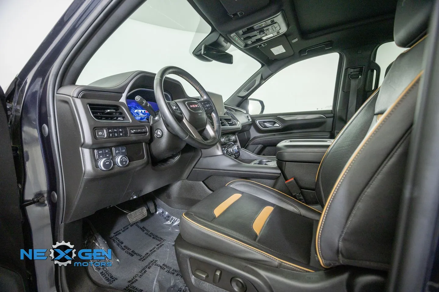 GMC Yukon XL photo 13