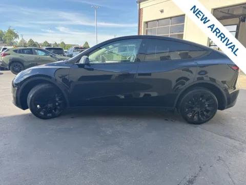 More photos of 2025 Tesla Model Y Long Range at NeXgen Motors, UT