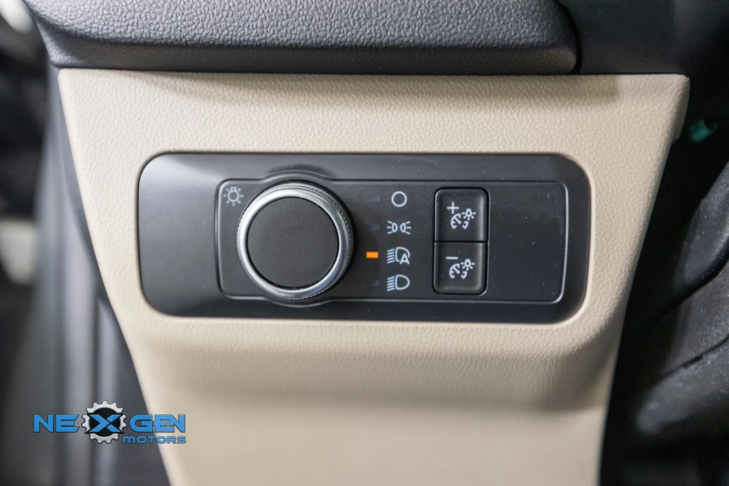 Ford Escape photo 14