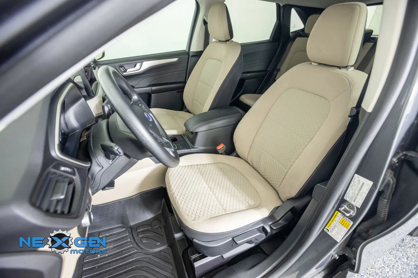 Ford Escape photo 27