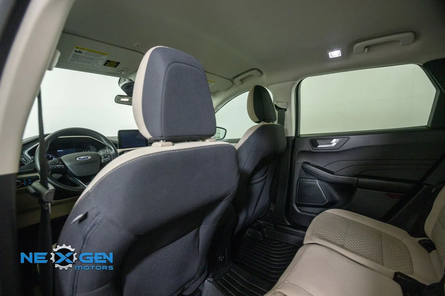 Ford Escape photo 29