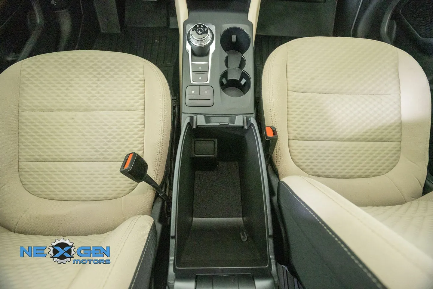 Ford Escape photo 33