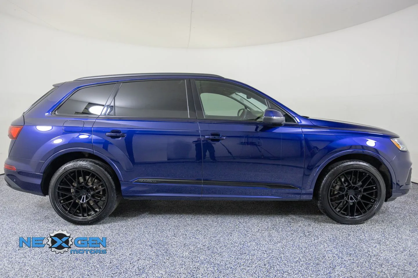 Audi Q7 photo 9