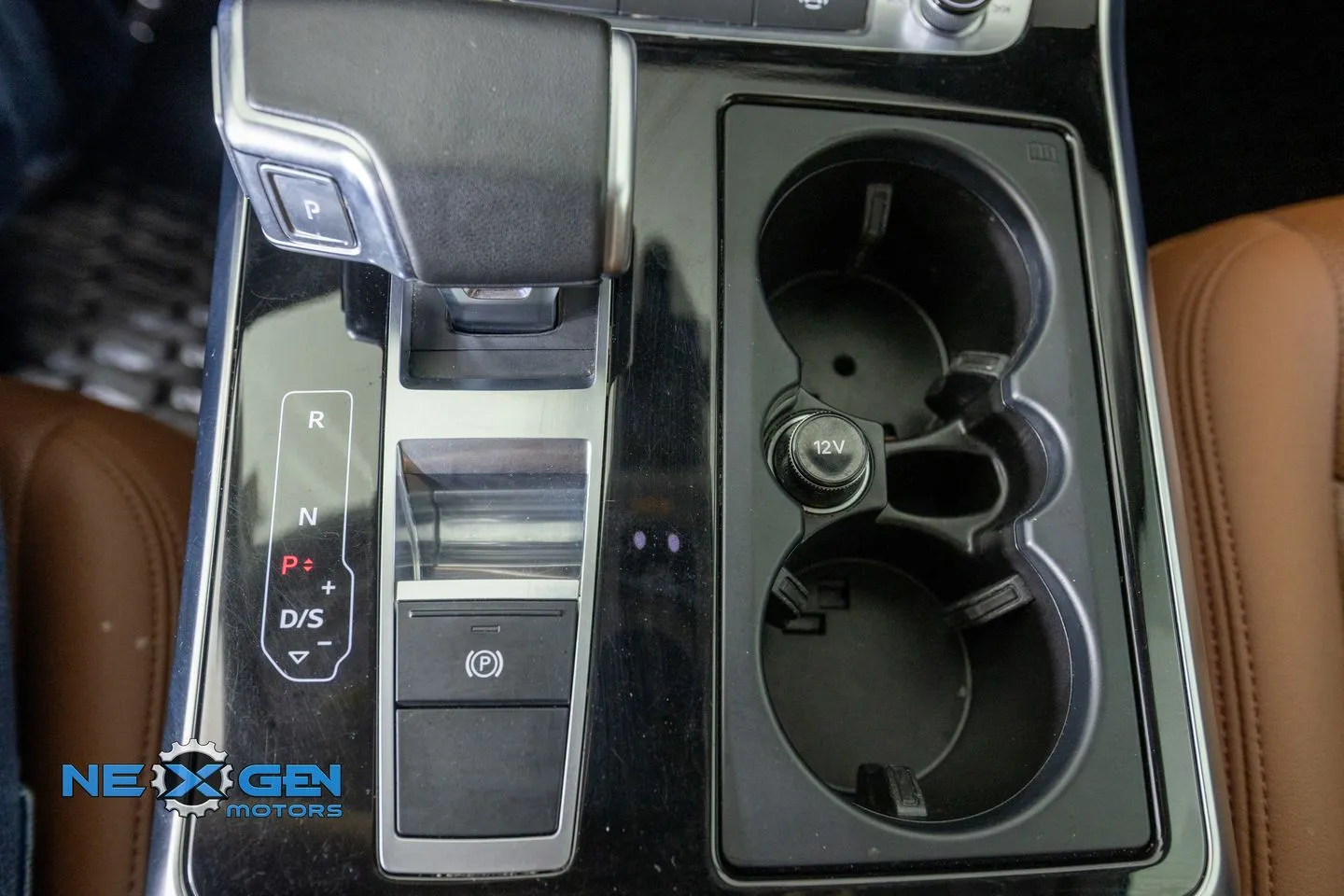 Audi Q7 photo 24