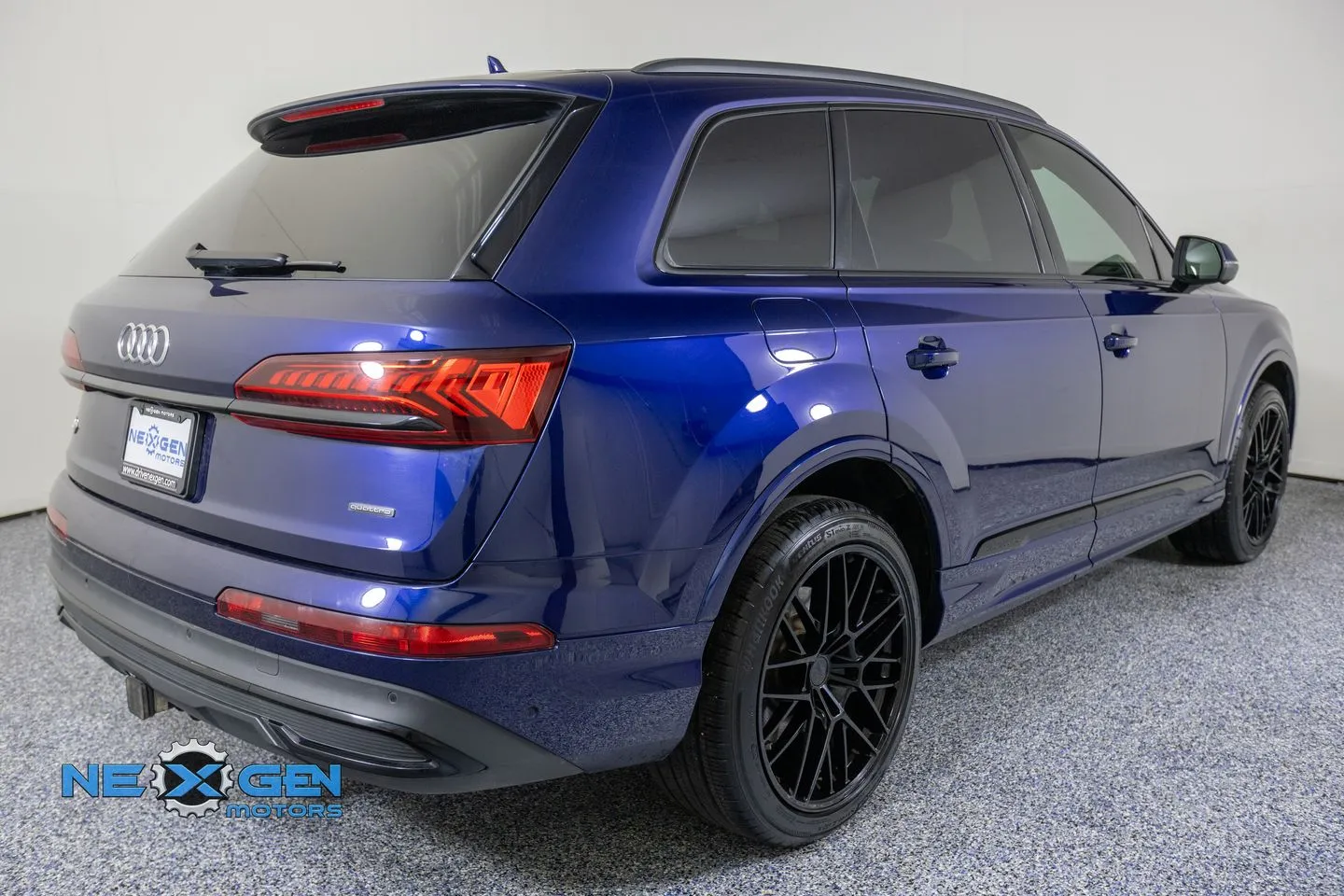 Audi Q7 photo 8