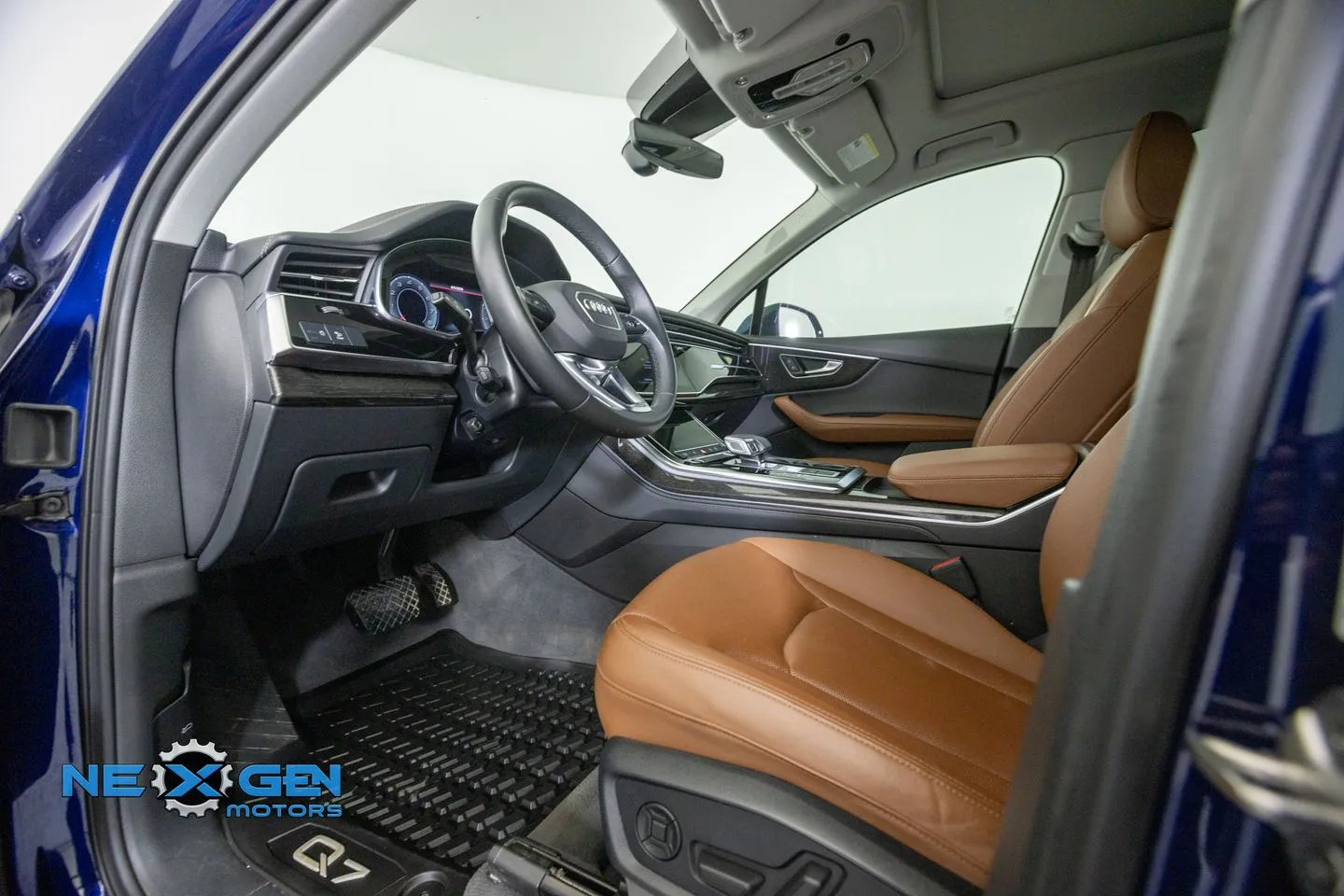 Audi Q7 photo 11