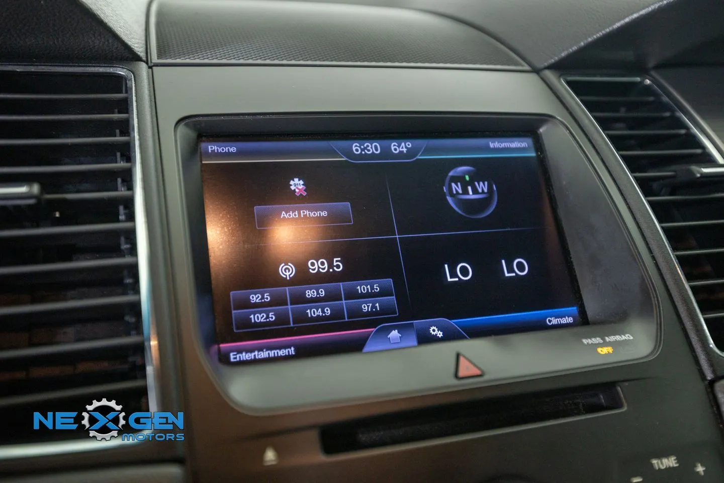 Ford Taurus photo 18