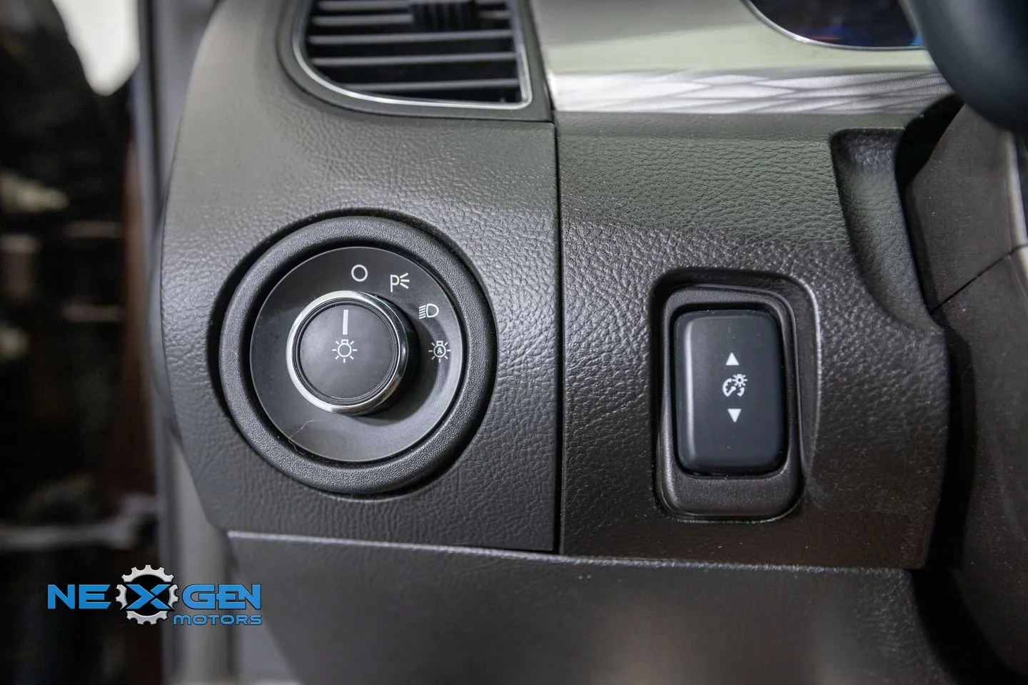 Ford Taurus photo 14