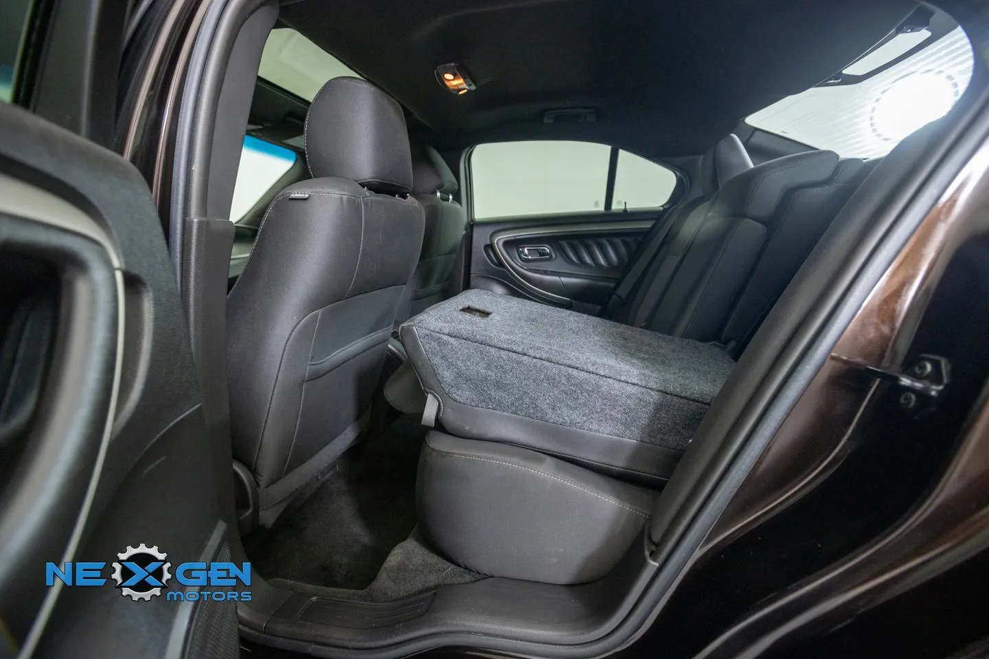 Ford Taurus photo 29
