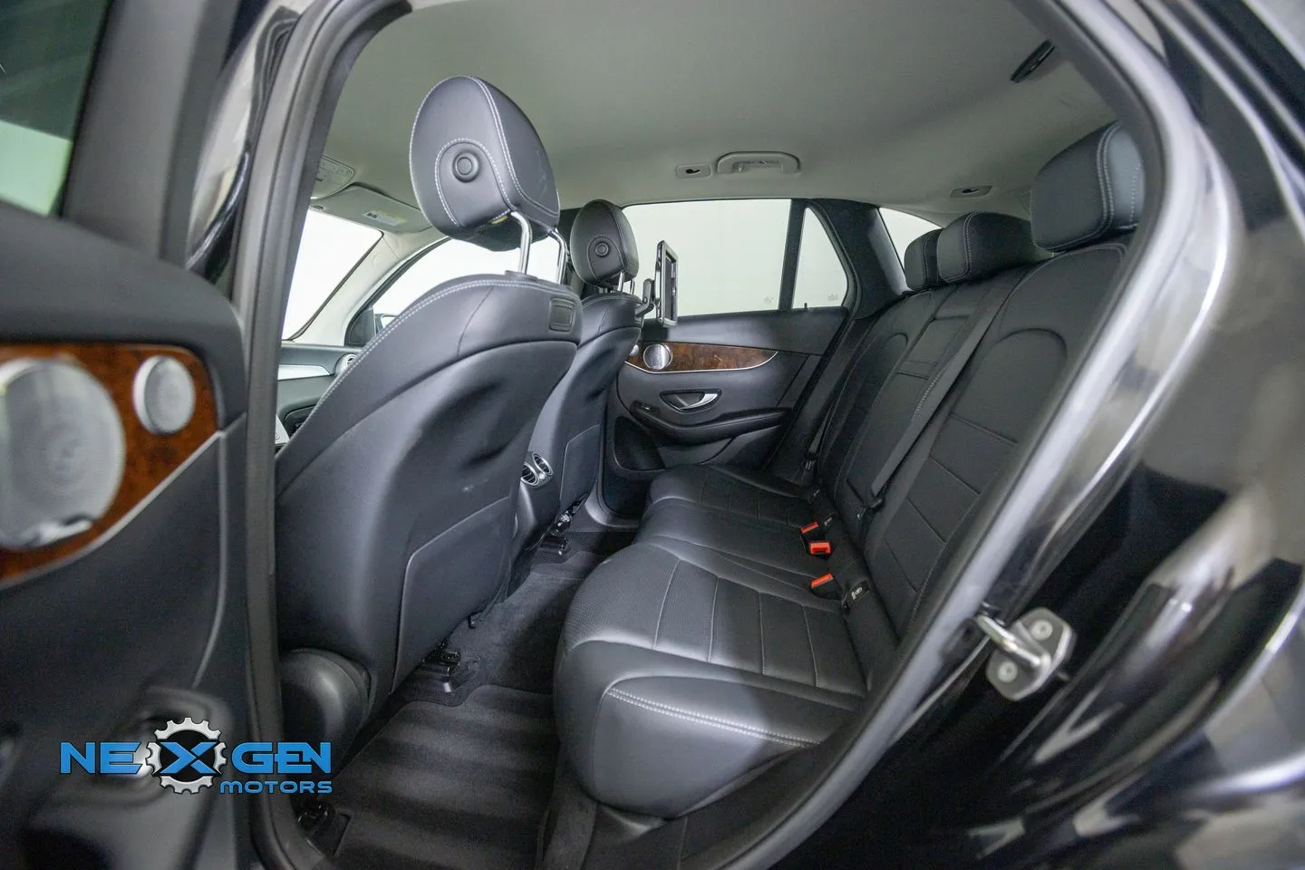 Mercedes-Benz GLC photo 29