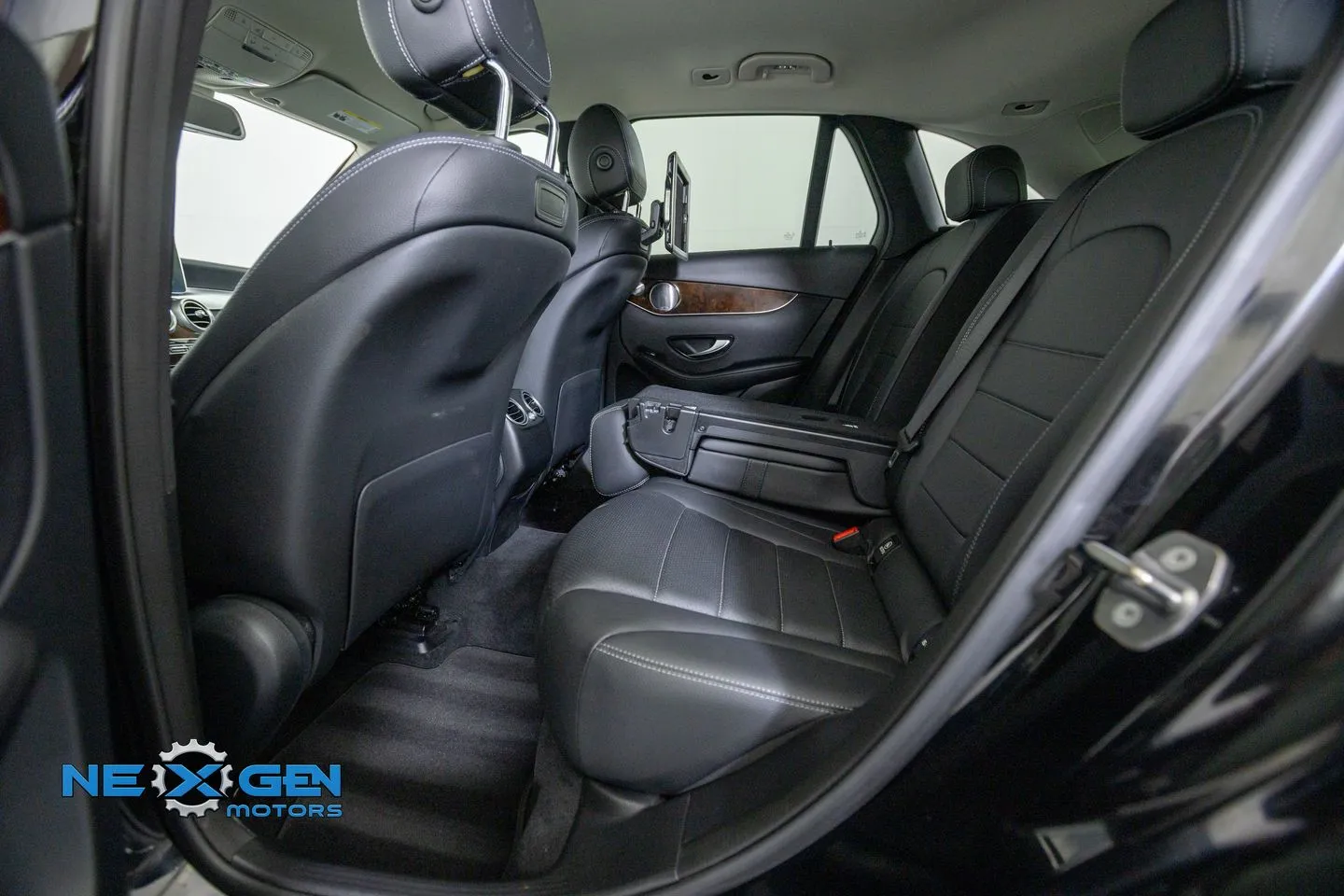 Mercedes-Benz GLC photo 30
