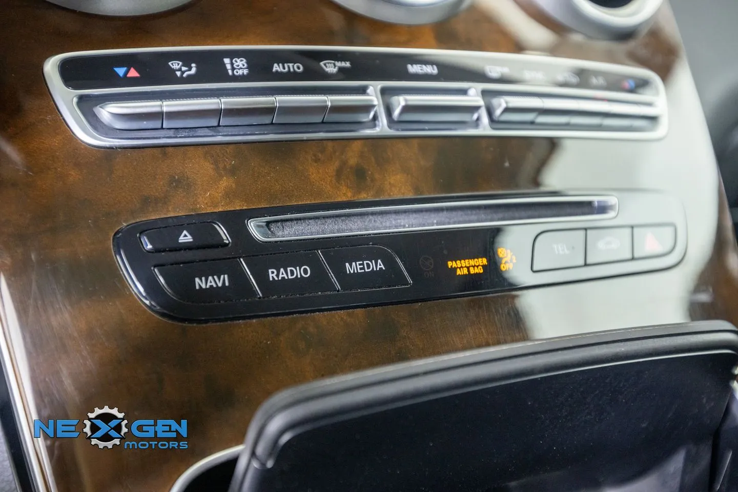 Mercedes-Benz GLC photo 23