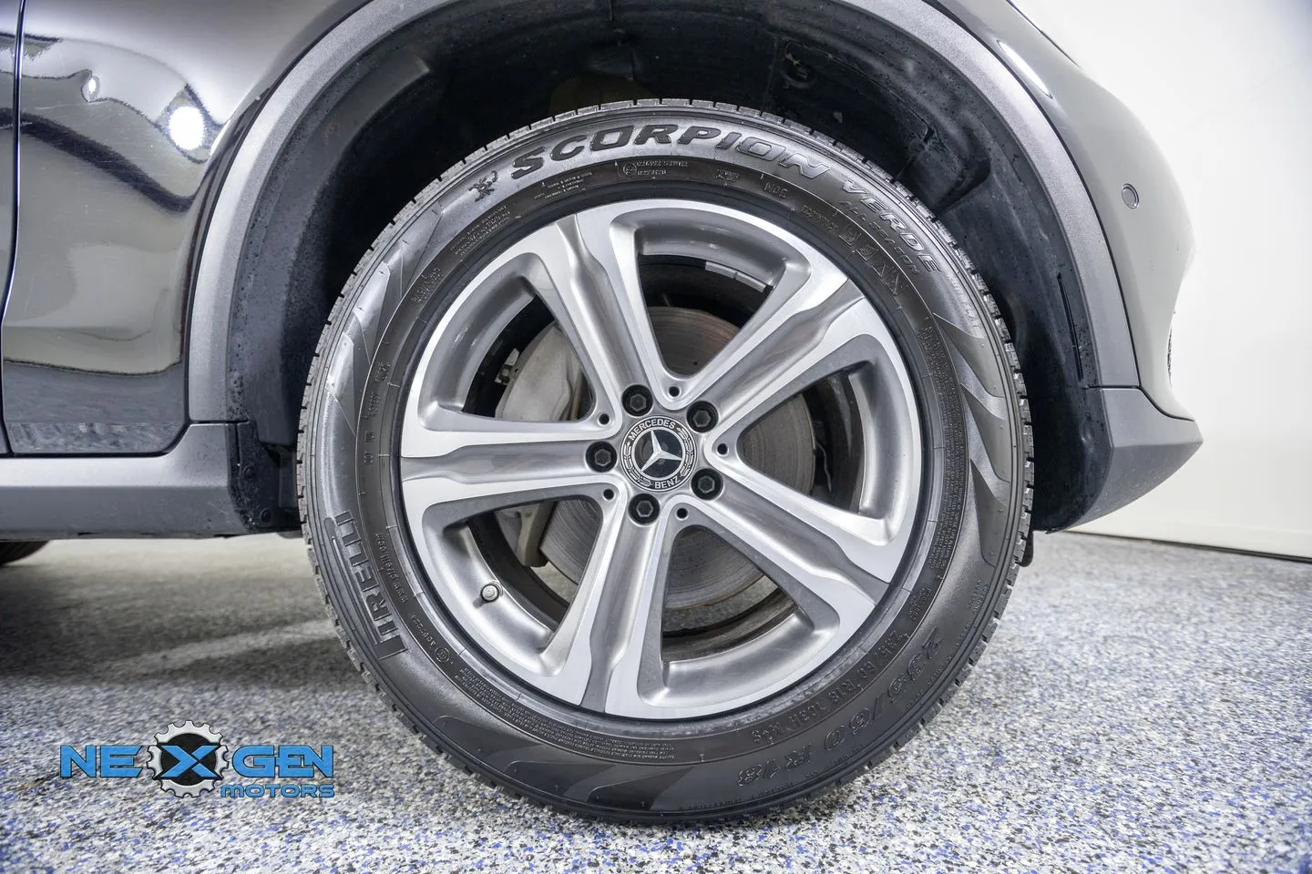 Mercedes-Benz GLC photo 45