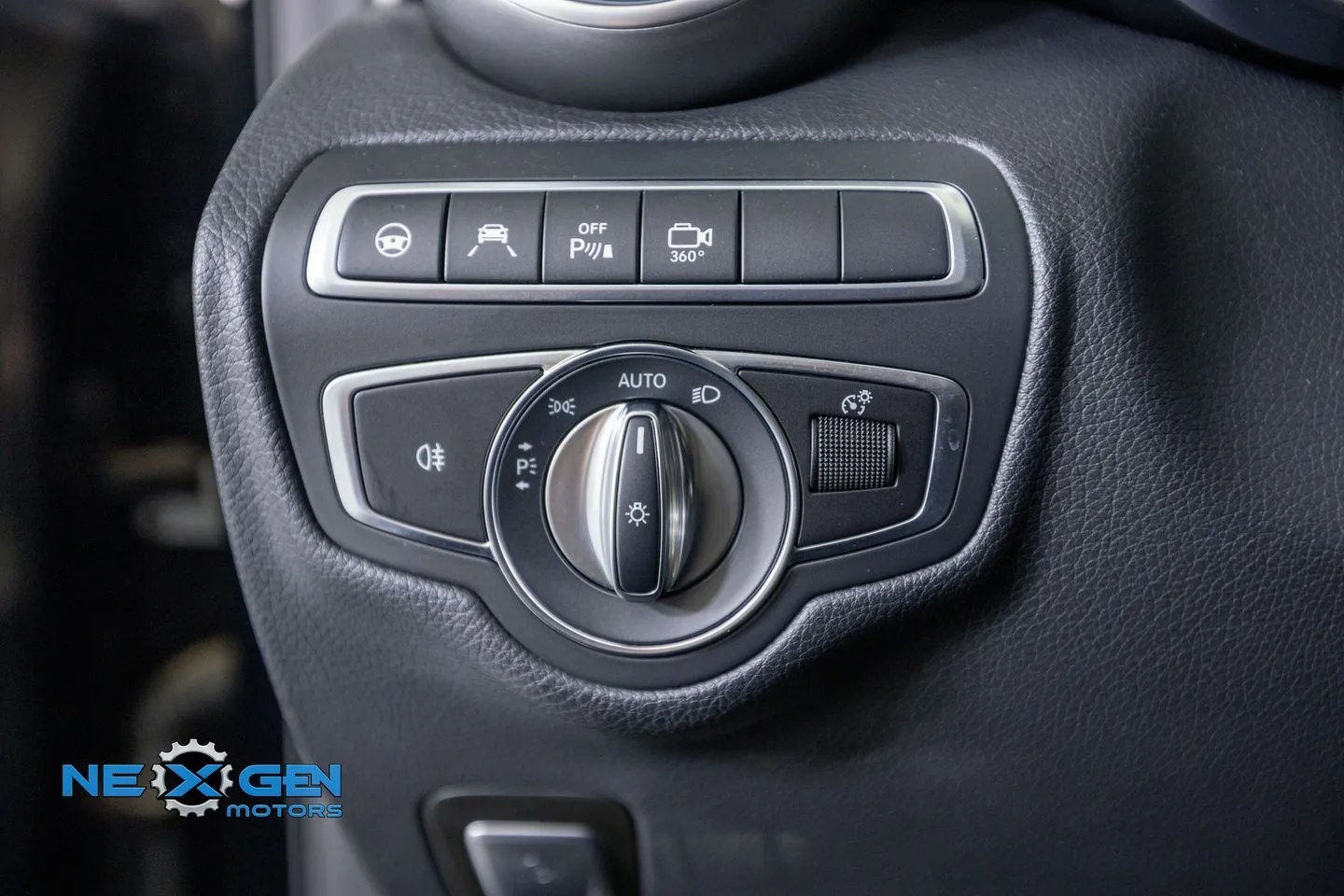 Mercedes-Benz GLC photo 14