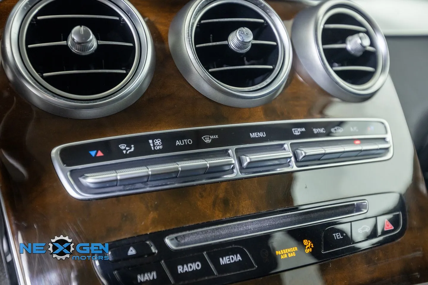 Mercedes-Benz GLC photo 22