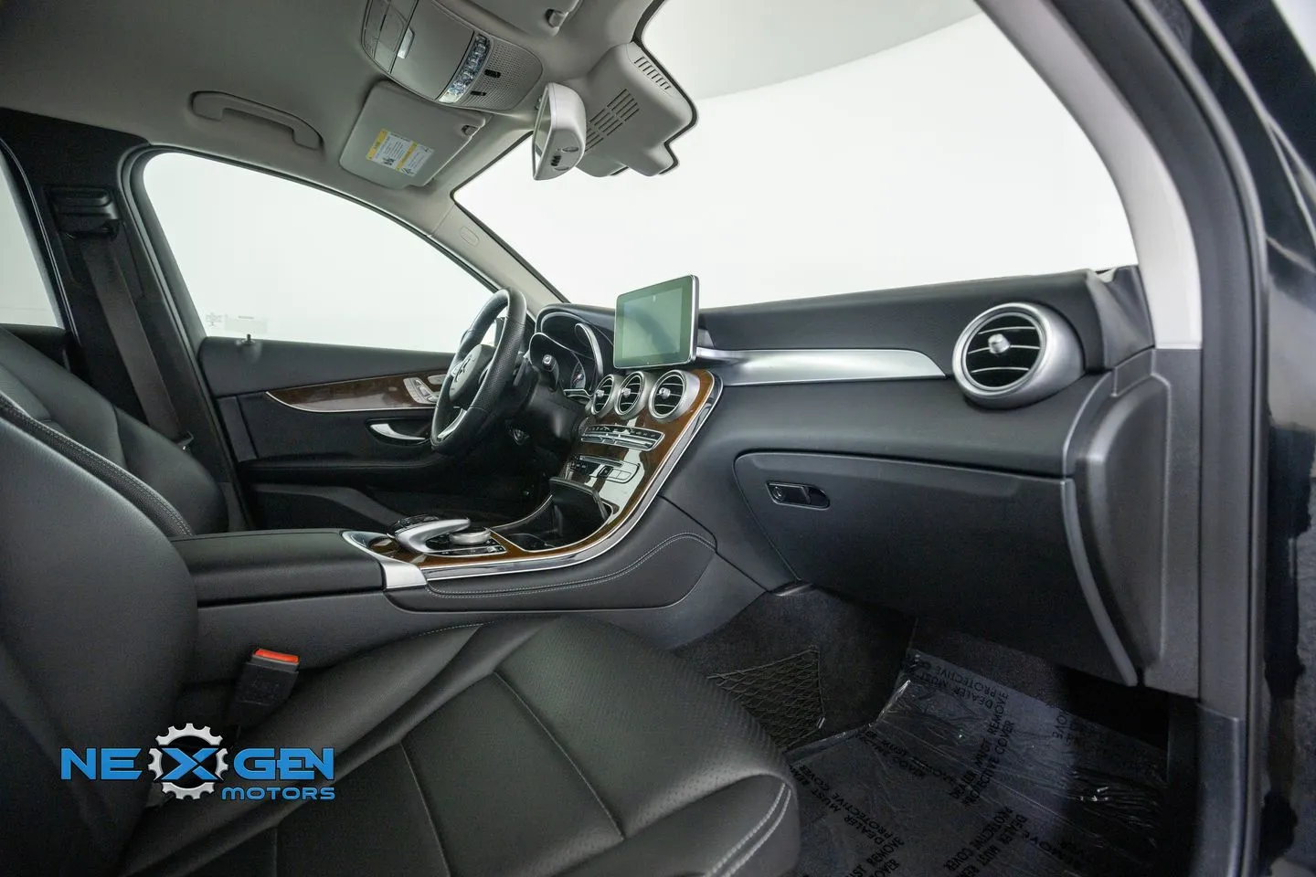 Mercedes-Benz GLC photo 41