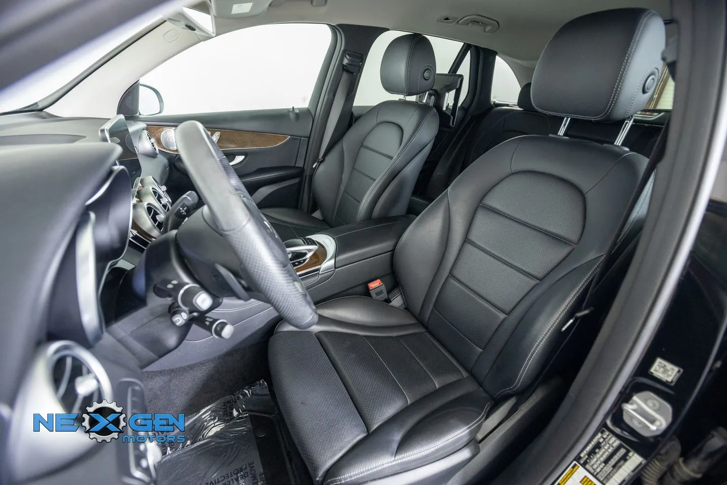 Mercedes-Benz GLC photo 26