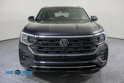 Photos of 2024 Volkswagen Atlas Cross Sport 2.0T SEL Premium R-Line for sale in Lindon, UT at NeXgen Motors