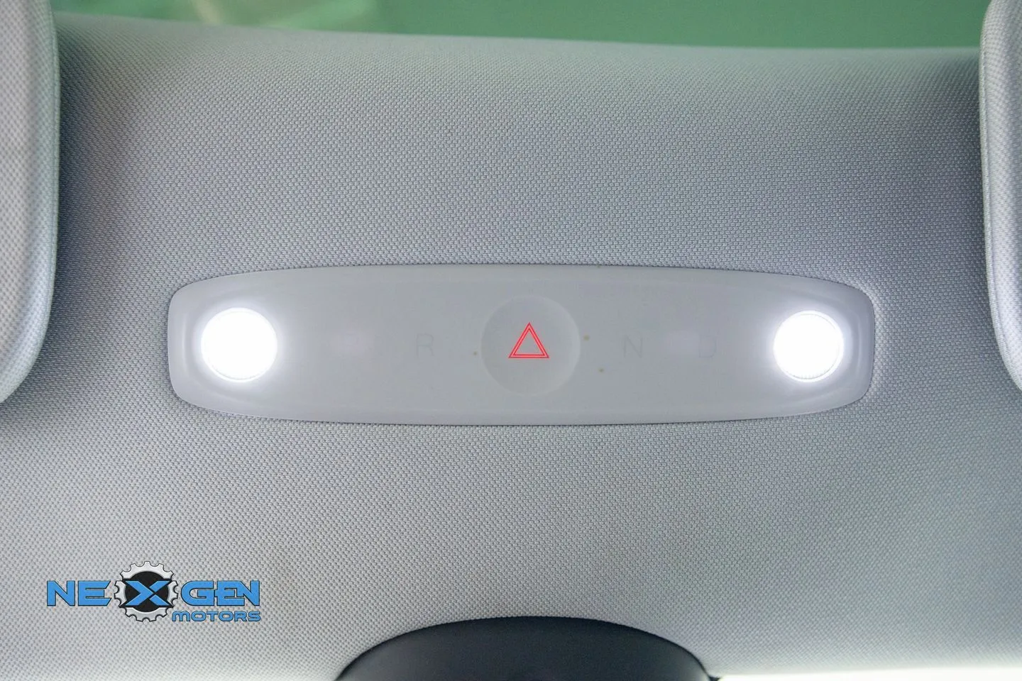 Tesla Model 3 photo 19