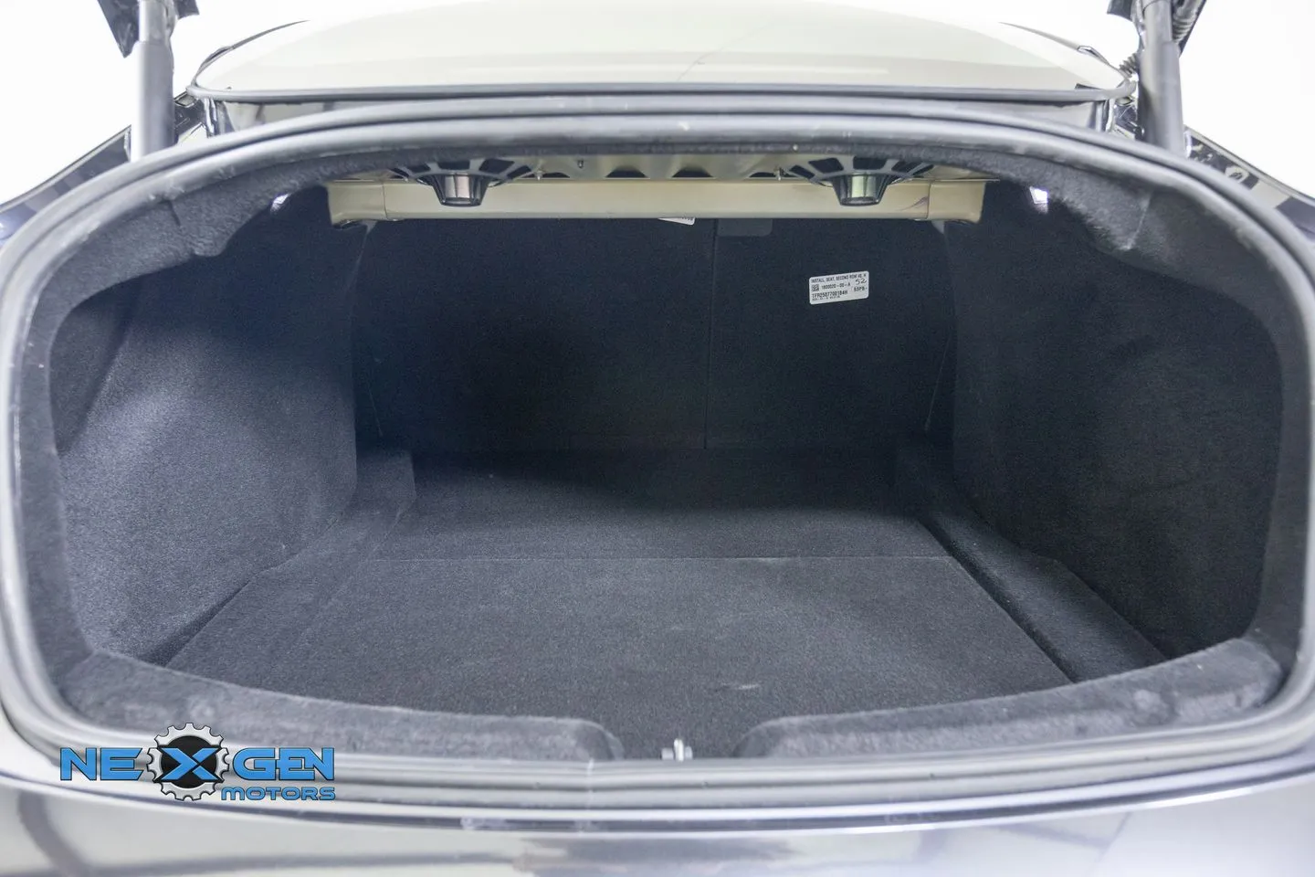Tesla Model 3 photo 30