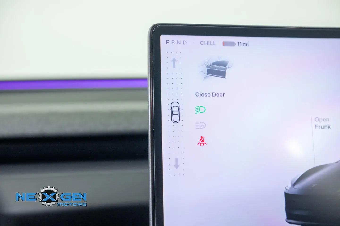 Tesla Model 3 photo 16