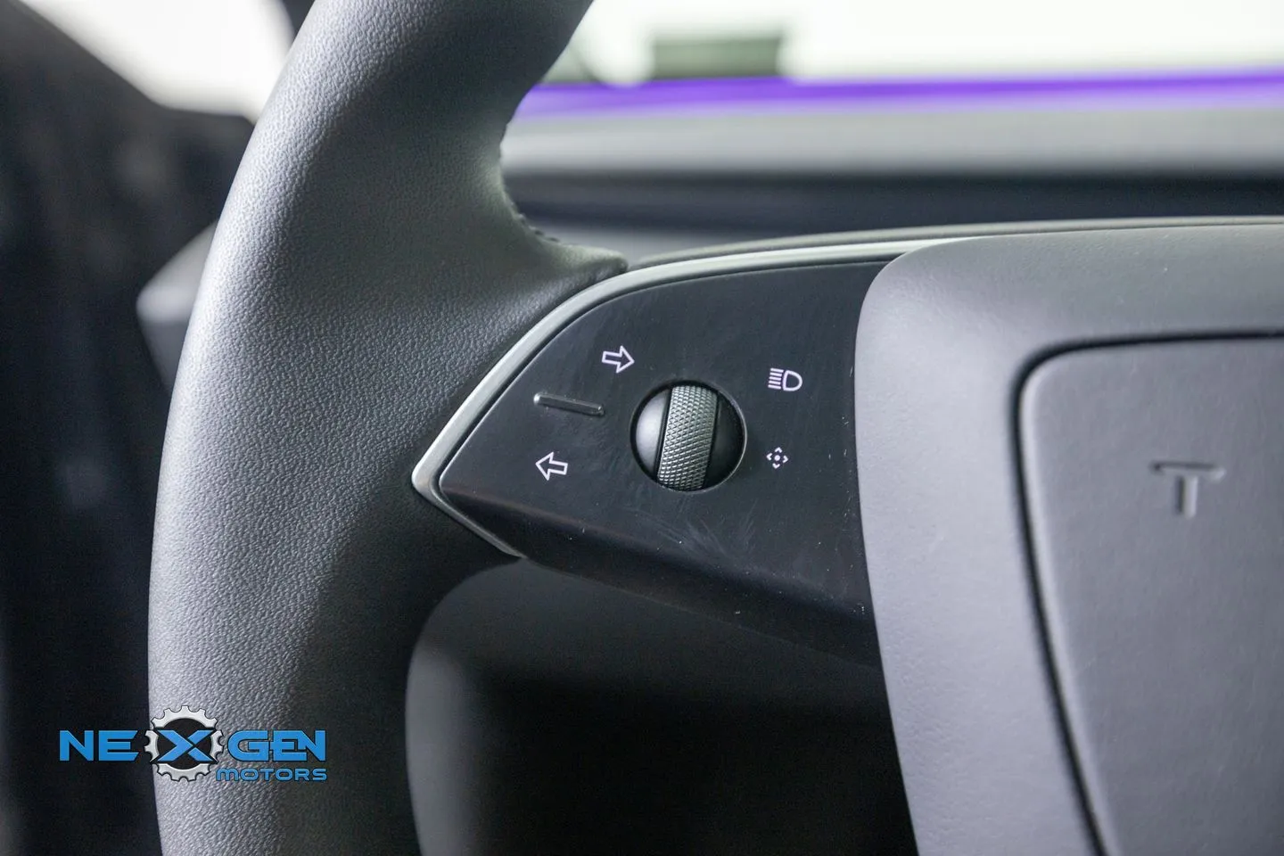 Tesla Model 3 photo 13
