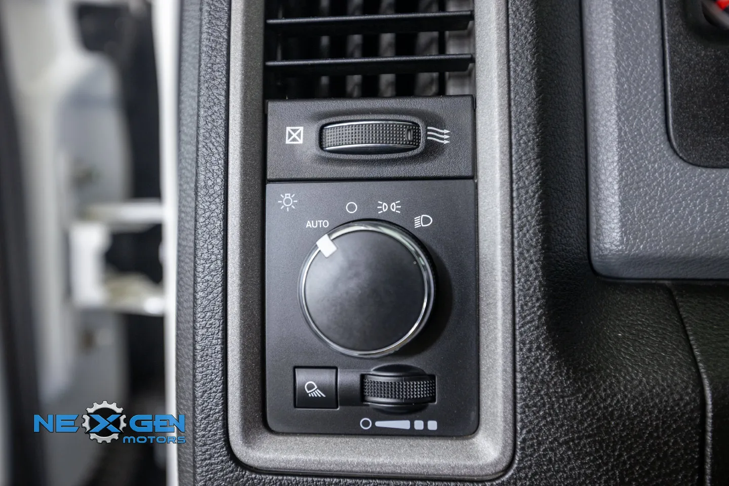 Ram 1500 photo 14
