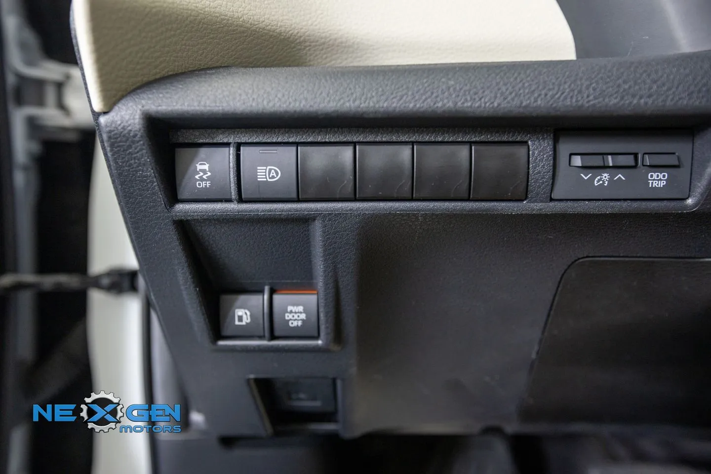 Toyota Sienna photo 14