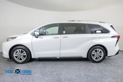 More photos of 2024 Toyota Sienna Limited at NeXgen Motors, UT