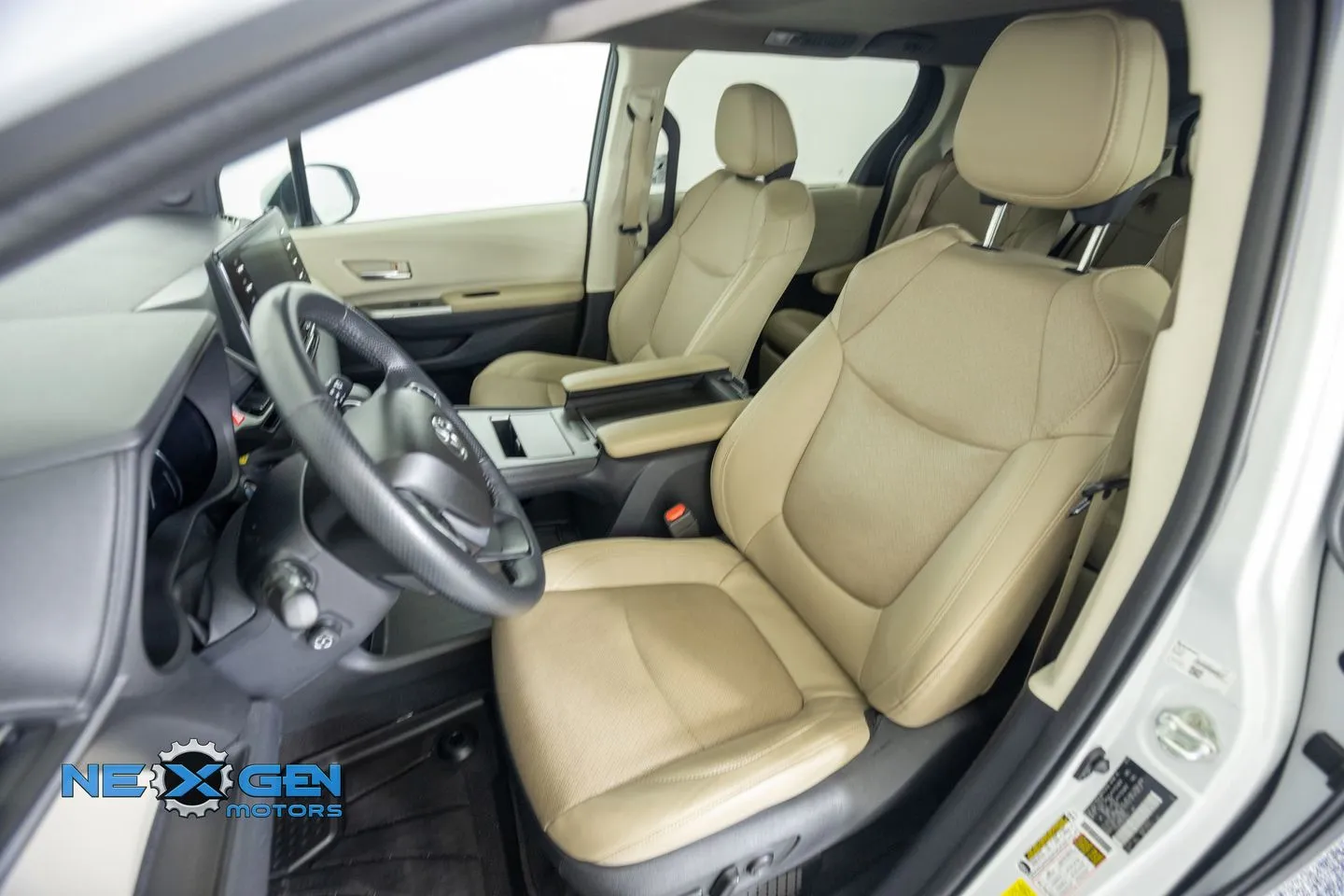 Toyota Sienna photo 24