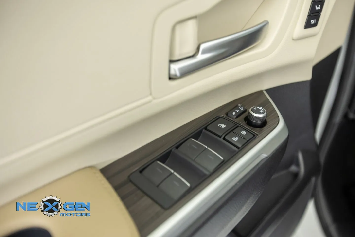 Toyota Sienna photo 13