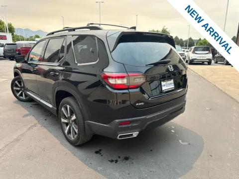 More photos of 2024 Honda Pilot Touring at NeXgen Motors, UT